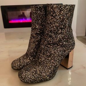 L’intervalle Glitter Leather booties